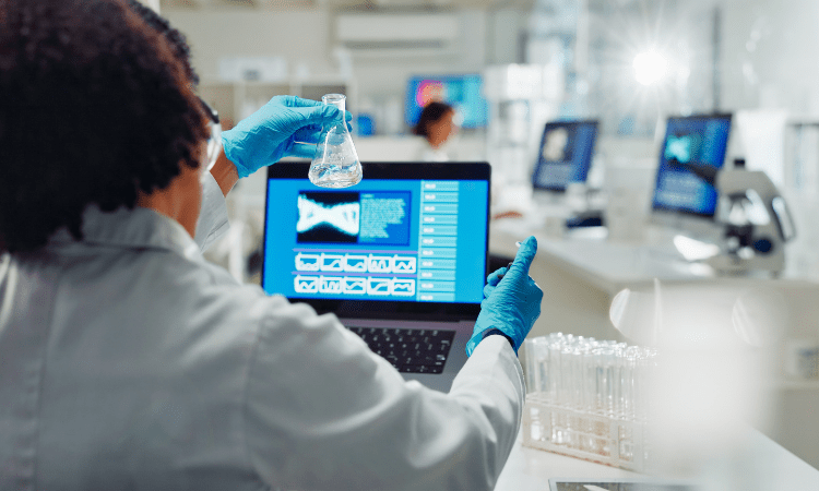 ¿Qué es la bioinformática genómica y para qué sirve actualmente?
